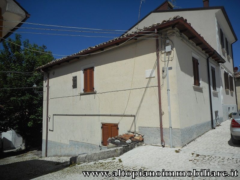 ROCCA DI MEZZO - Casa...